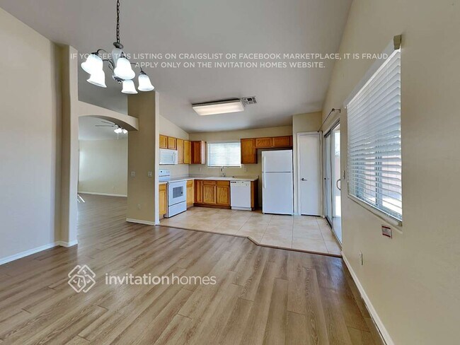 Foto del edificio - 7302 N 76th Dr