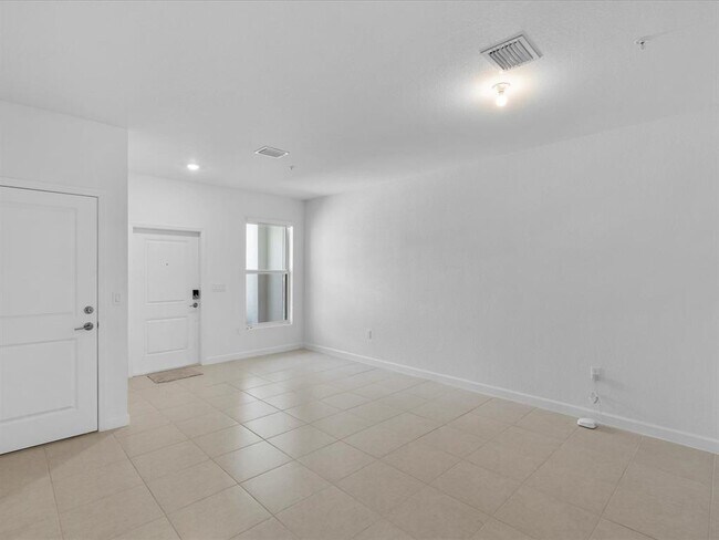 Building Photo - 106 SW 184th Pl