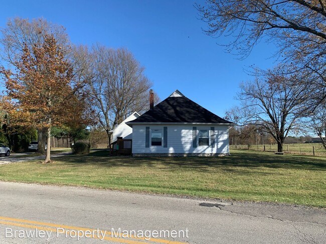 Foto del edificio - 2 br, 1 bath House - 7770 N. Stinesville Rd