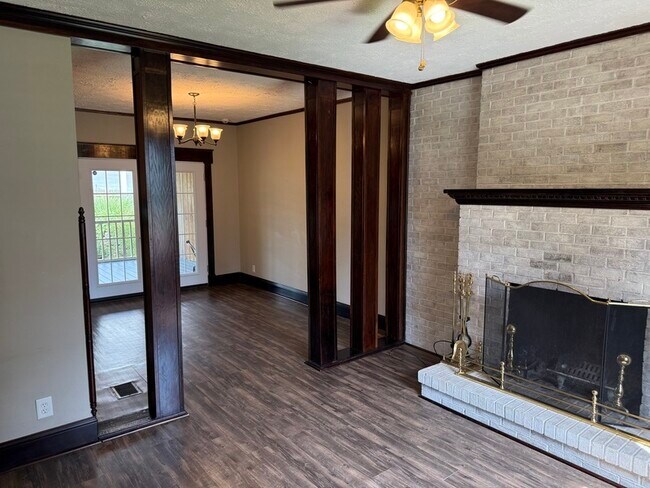 Foto del edificio - 3935 Lindley Ave