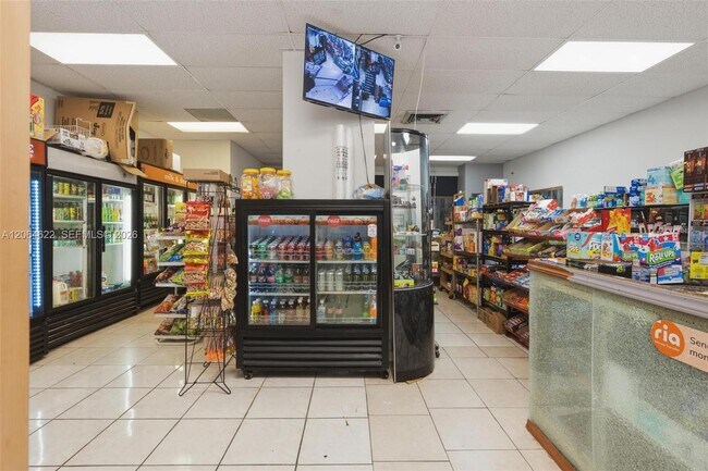 Foto del edificio - 1301 NE Miami Gardens Dr