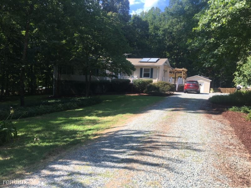 Primary Photo - 3 br, 3 bath House - 4625 Gilmore Dr