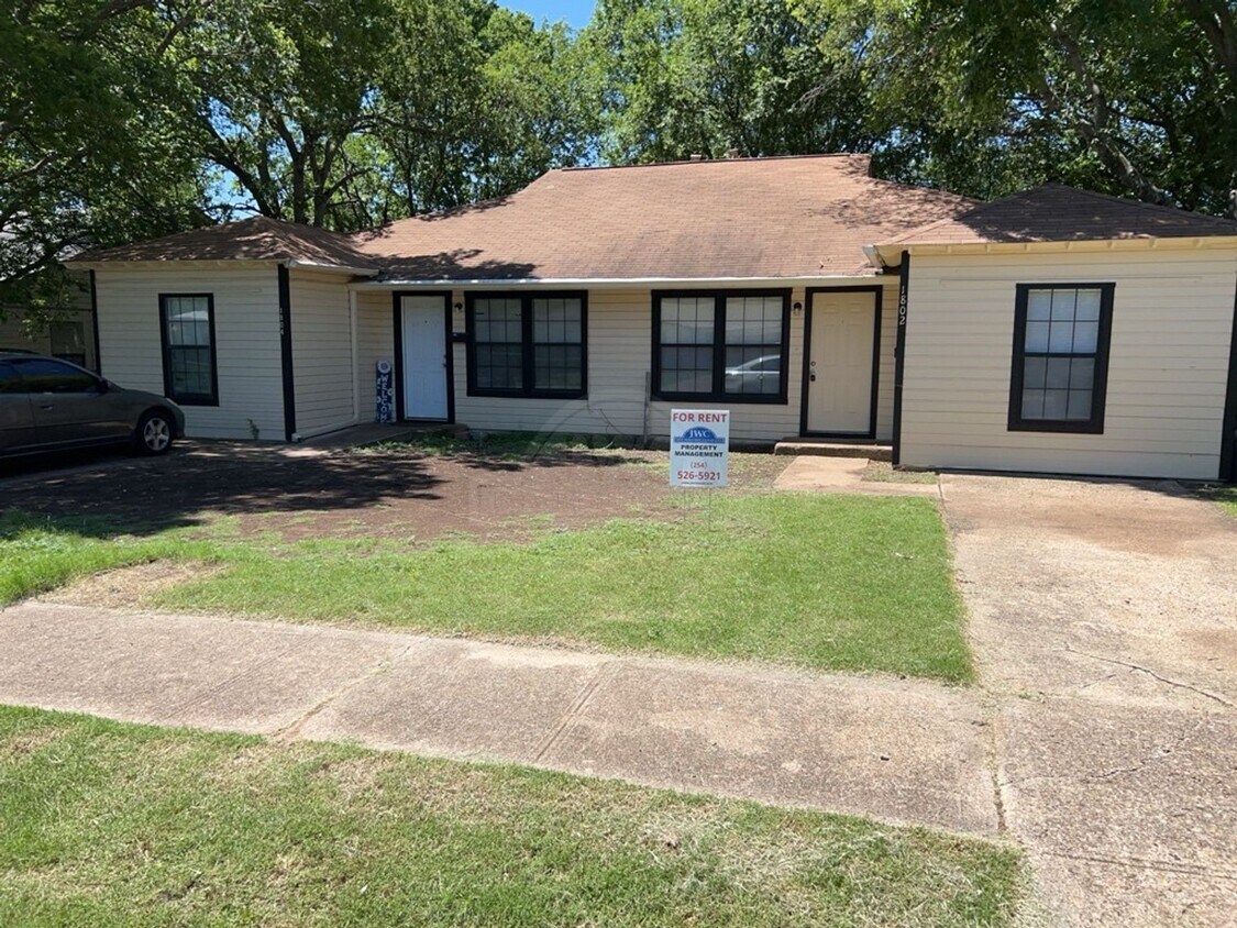 Foto principal - 1802 Poage Ave