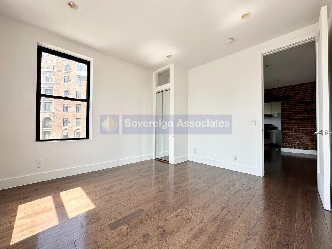 Primary Photo - 285 Saint Nicholas Avenue