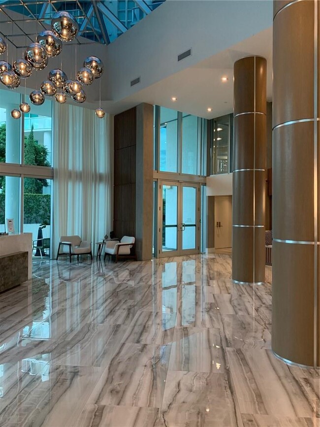 Building Photo - THE ATRIUM AT AVENTURA
