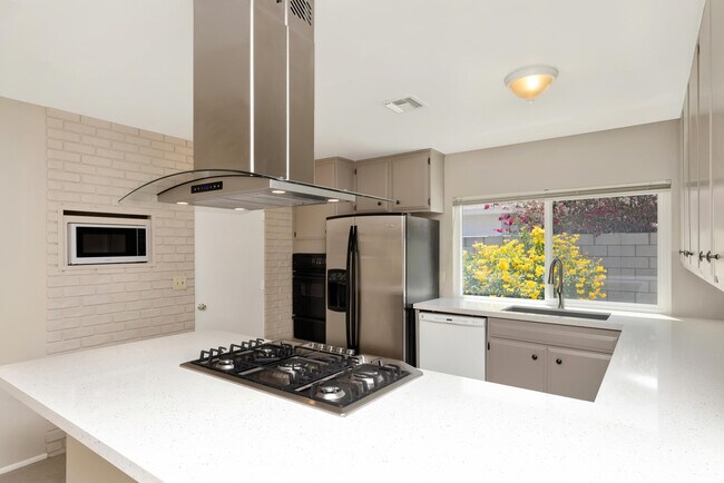 Building Photo - 72896 Tamarisk St