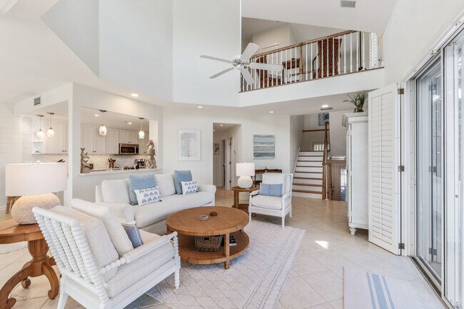 Foto del edificio - 701 S Harbor Dr