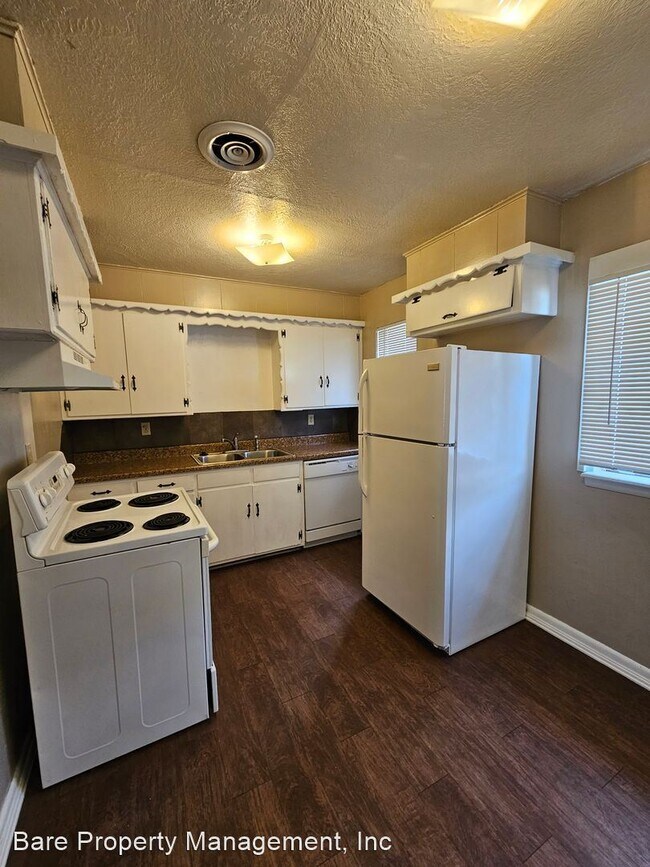 Foto del edificio - 3 br, 1 bath House - 1710 Dakota Street