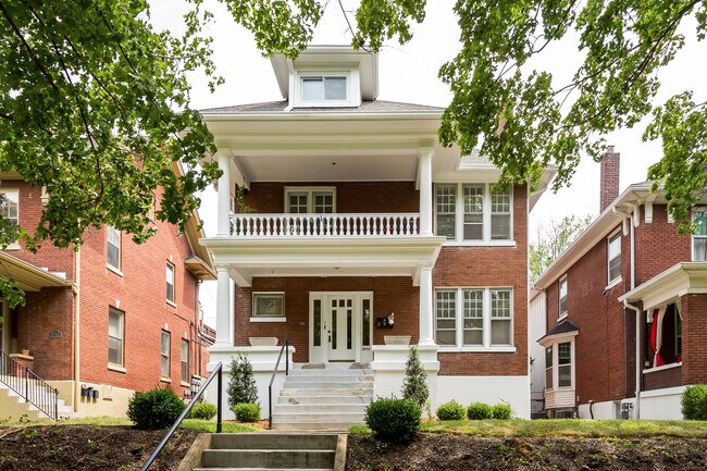 Foto del edificio - Eastern Parkway