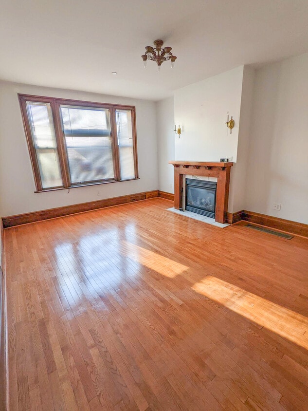 Living room/main entrance - 485 Elmwood Ave