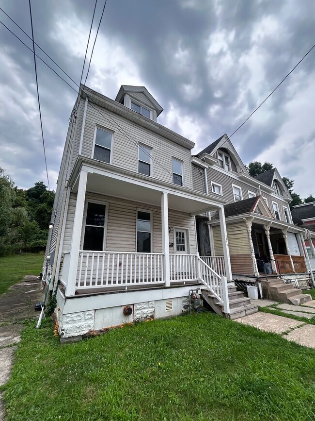 Photo - Spacious 4 Bedroom 1 Bathroom Single Family Home (Perry South)