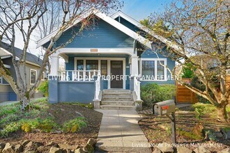 Building Photo - 5119 NE 27th Ave