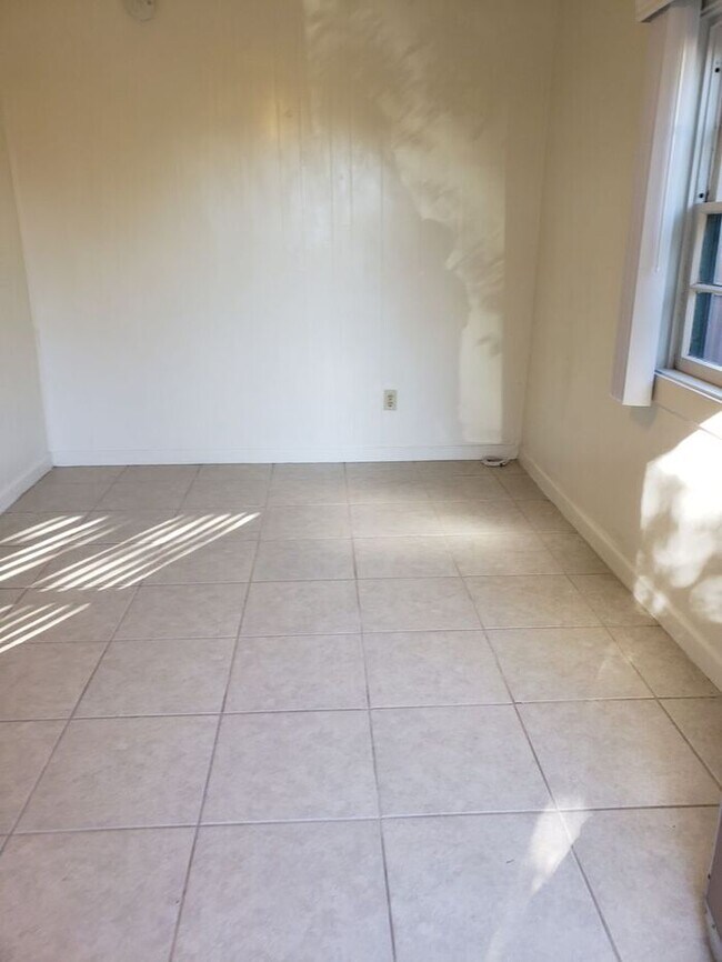 Building Photo - City Heights duplex with large private yard