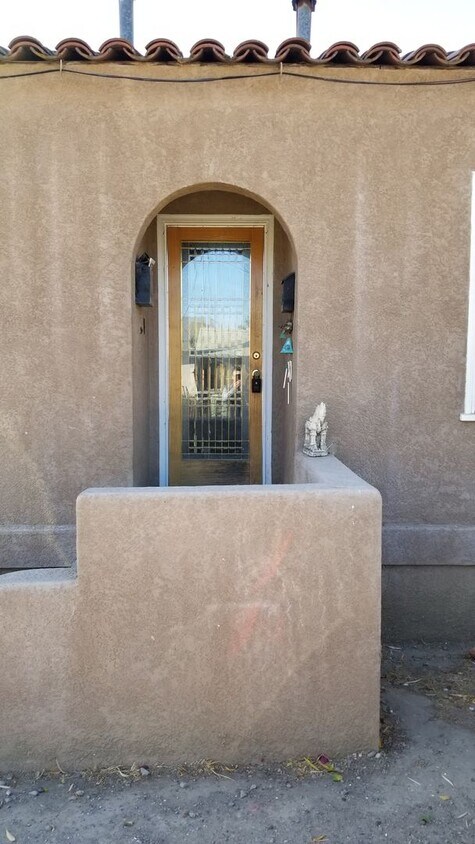 Primary Photo - 2nd Ave 679-B