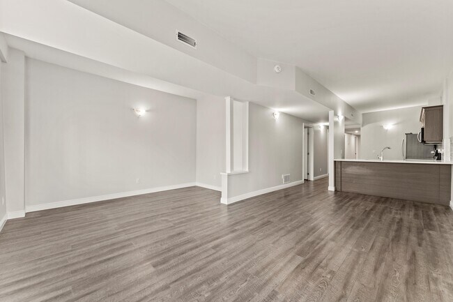 Photo du bâtiment - 1501 Elsmere Av