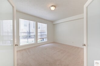 Building Photo - 1322 Cohn St