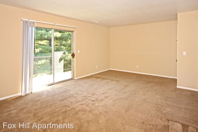 Building Photo - 1349 Saddlebrook Ct W