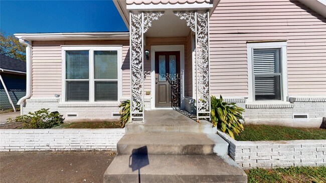 Foto del edificio - 317 Moody St