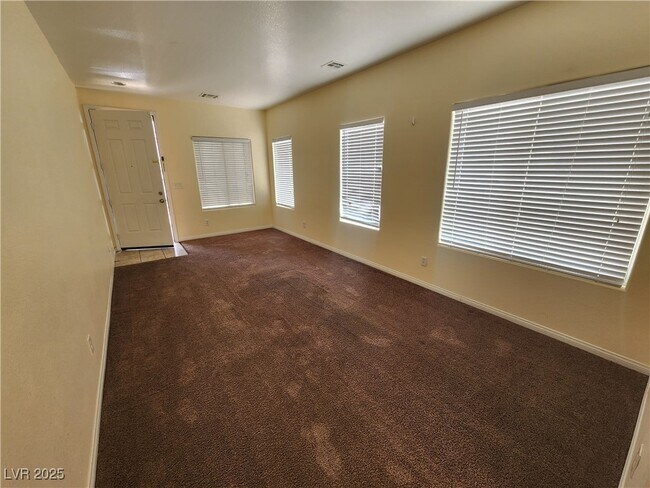 Foto del edificio - 9319 Fitzwilliam Ave