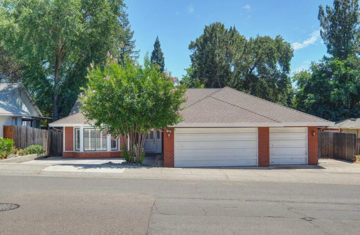 Foto principal - 7044 Palm Ave