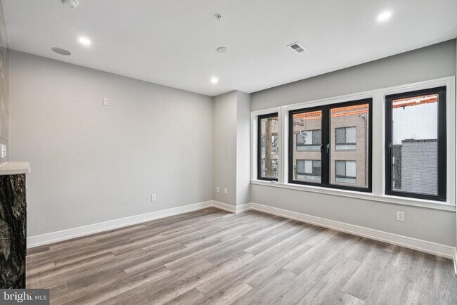 Foto del edificio - 2053 N 2nd St
