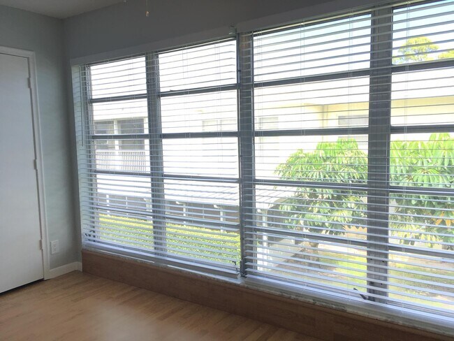 Foto del edificio - 1140 Boxwood Dr