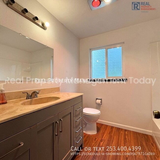 Building Photo - 4417 76th Ave W