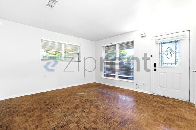 Foto del edificio - 918 E Montclair Rd