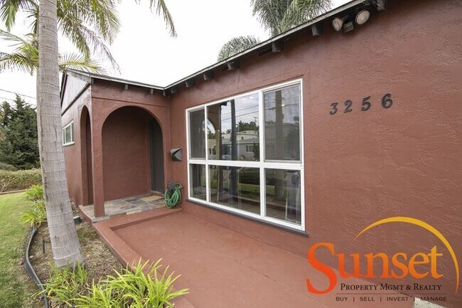 Building Photo - 3256 Apache Ave