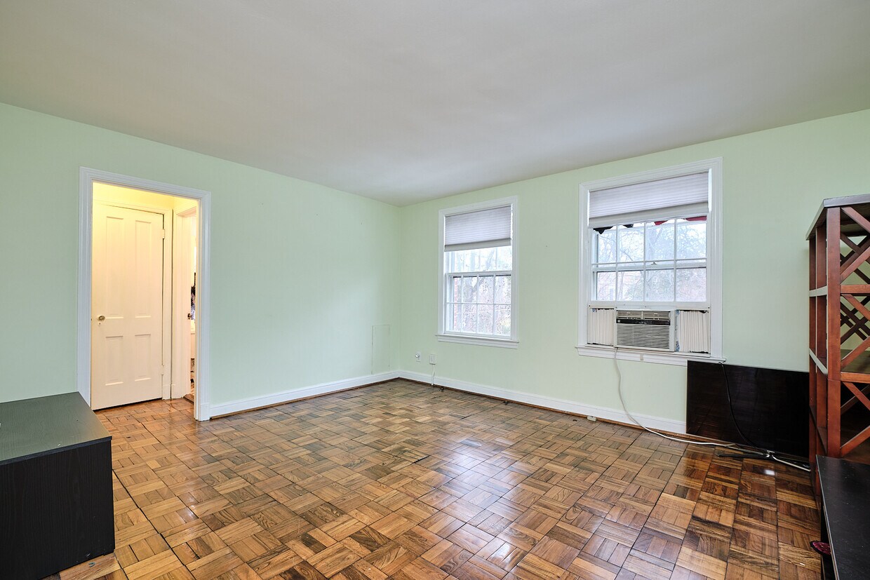 Primary Photo - 3310 27th St NW