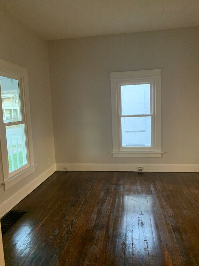 Building Photo - Check out this 2bdr ranch for rent!