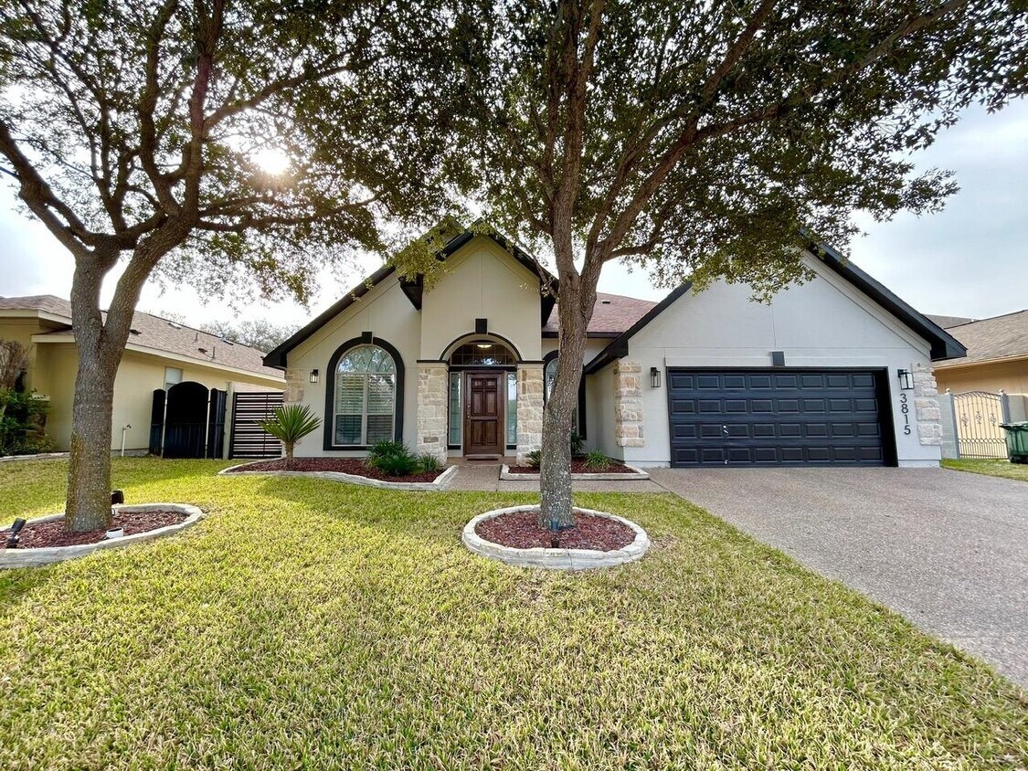 Foto principal - 3815 Copper Bend Dr