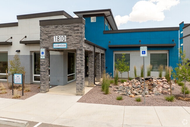 Building Photo - Eldorado Springs