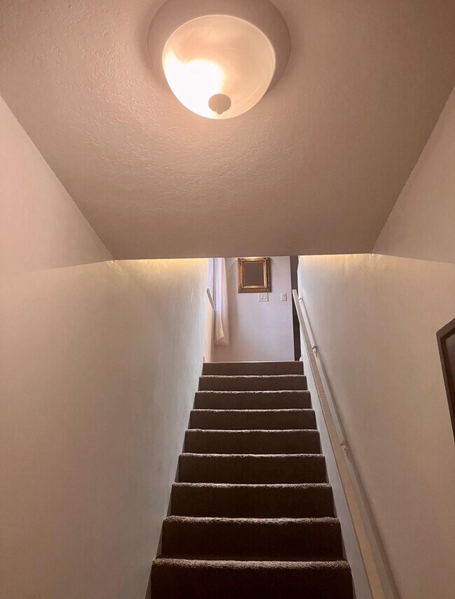 Foto del edificio - 707 Gardens Dr