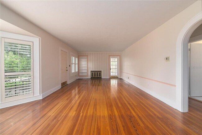 Foto del edificio - 1621 Sunnyside Dr