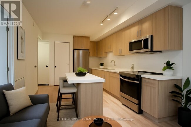 Building Photo - 500 Plains Rd E