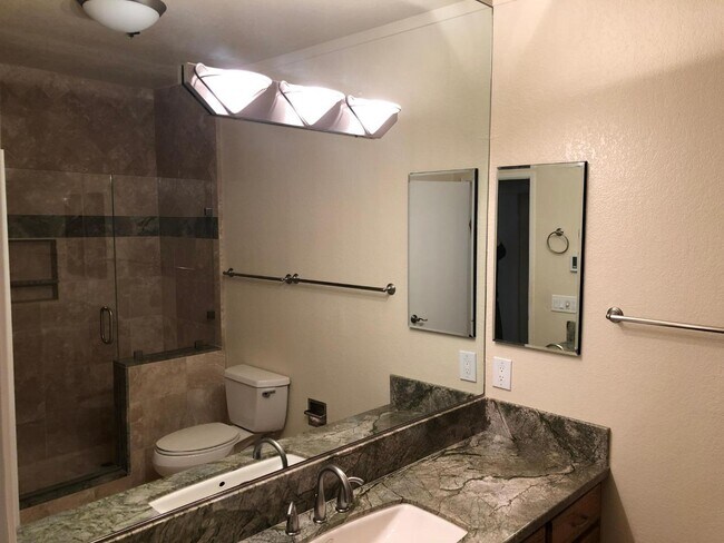Foto del edificio - 22330 Homestead Rd