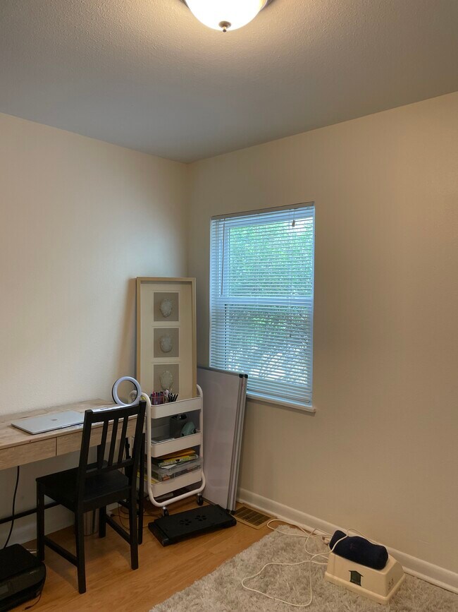Foto del edificio - 4706 E Dartmouth Ave