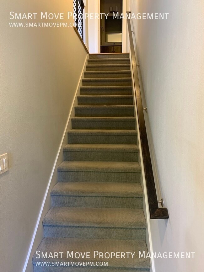 Foto del edificio - 3240 E Thoroughbred Ln