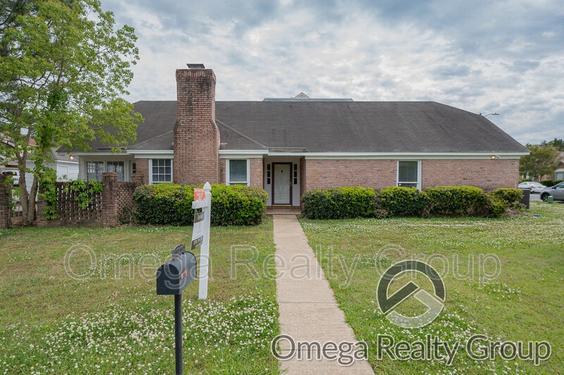 Primary Photo - 1601 Sandstone Ct