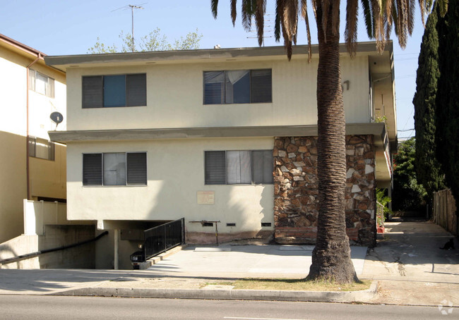 Foto del edificio - 4707 Beverly Blvd