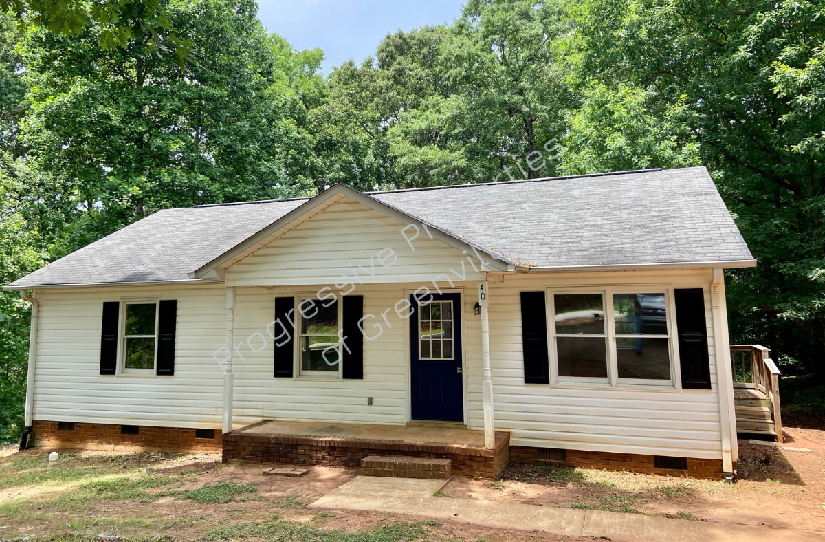 40 Pinewood Dr, Taylors, SC 29687 House for Rent in Taylors, SC