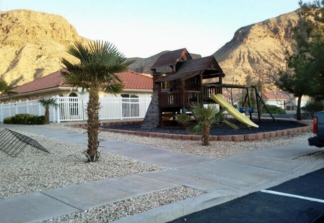 Foto del edificio - 4 BR HOME in Hurricane