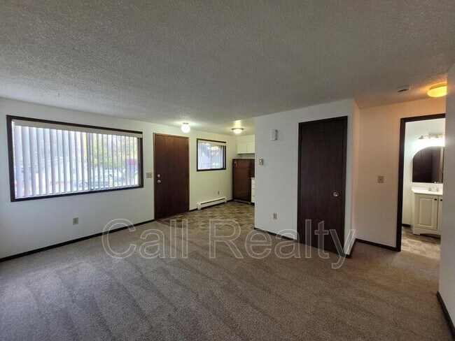 Building Photo - 12224 E Lenora Dr