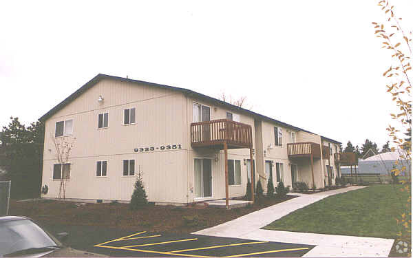 Primary Photo - 9323 SE Ramona St