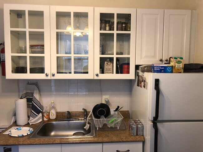 Building Photo - 42 Charles St