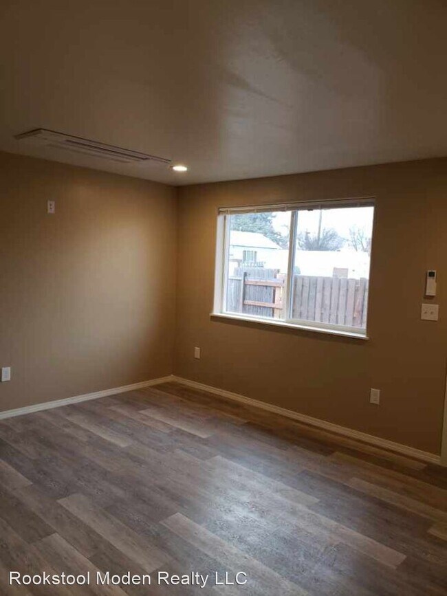 Building Photo - 2 br, 1 bath House - 517 Adams Street