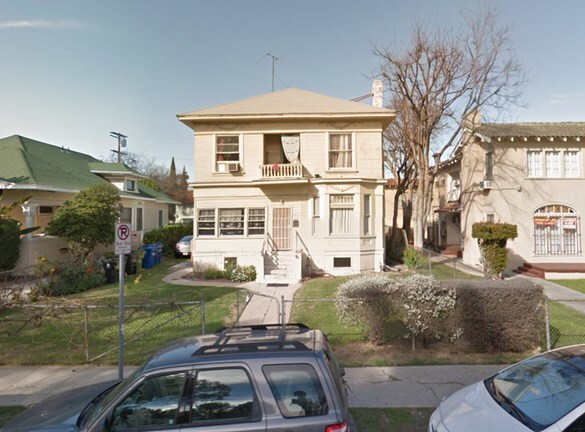 Foto del edificio - 1215 W 30th St