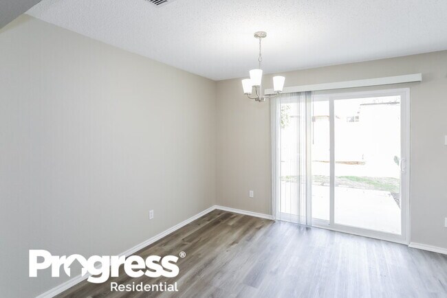 Building Photo - 10124 Chapel Ridge Dr