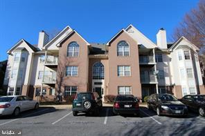 Primary Photo - 9811 Lake Point Ct